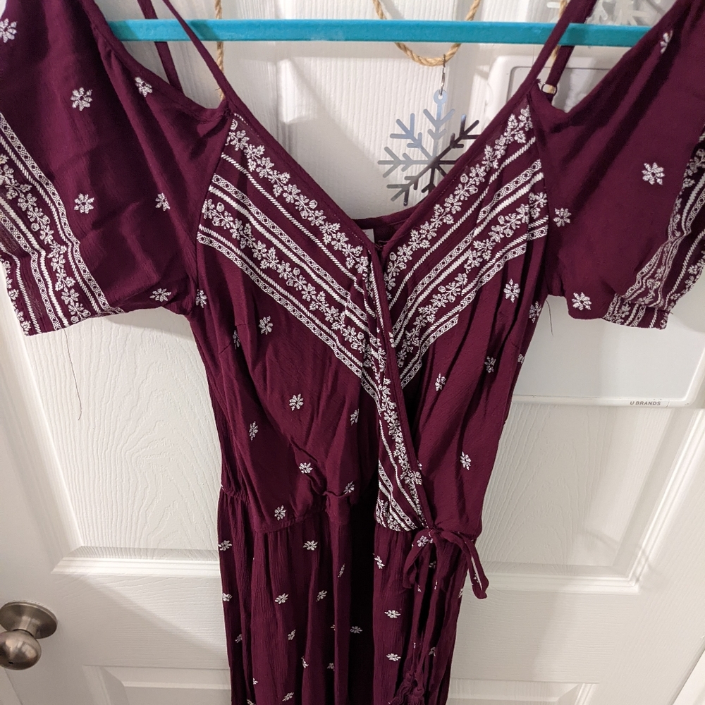 Cold shoulder maxi dress